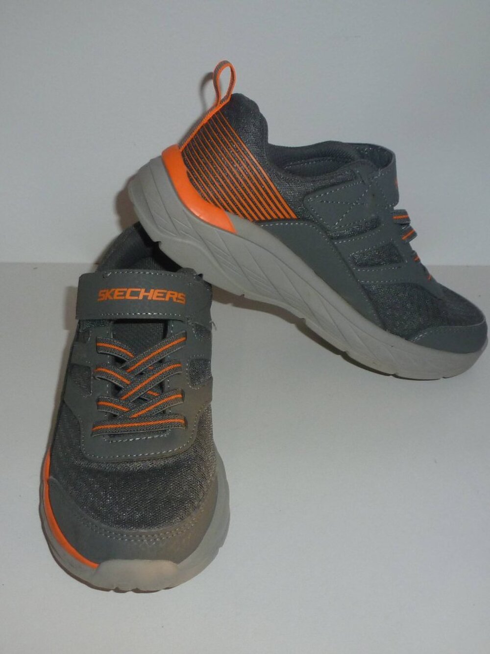 Skechers Boys or Girls Gray & Orange Slip-on Shoes / Sneakers - Size 3